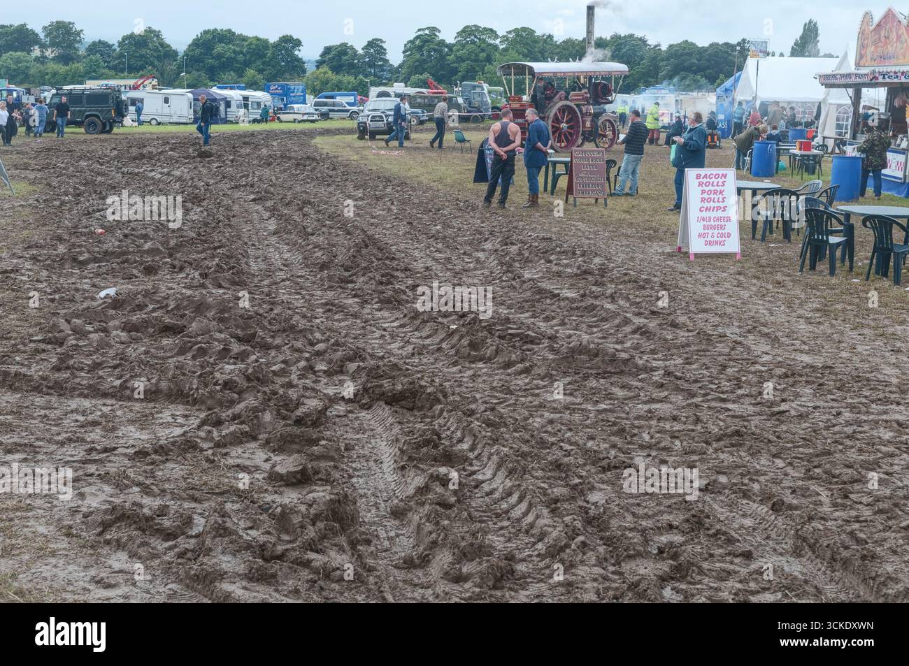 Una mostra di fango allestita da veicoli pesanti all'Ackworth Steam and Historical Vehicle Show del 2008 nello Yorkshire, Inghilterra Foto Stock