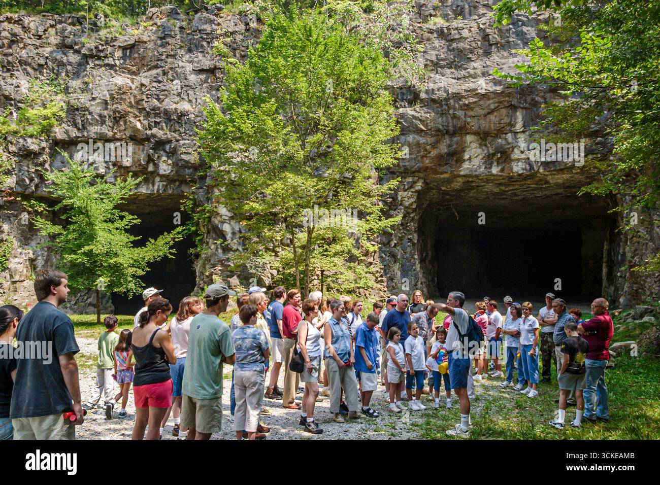 Huntsville, Alabama, sentieri del Land Trust, tre grotte storiche, visita di gruppo del tour d'ingresso, Foto Stock