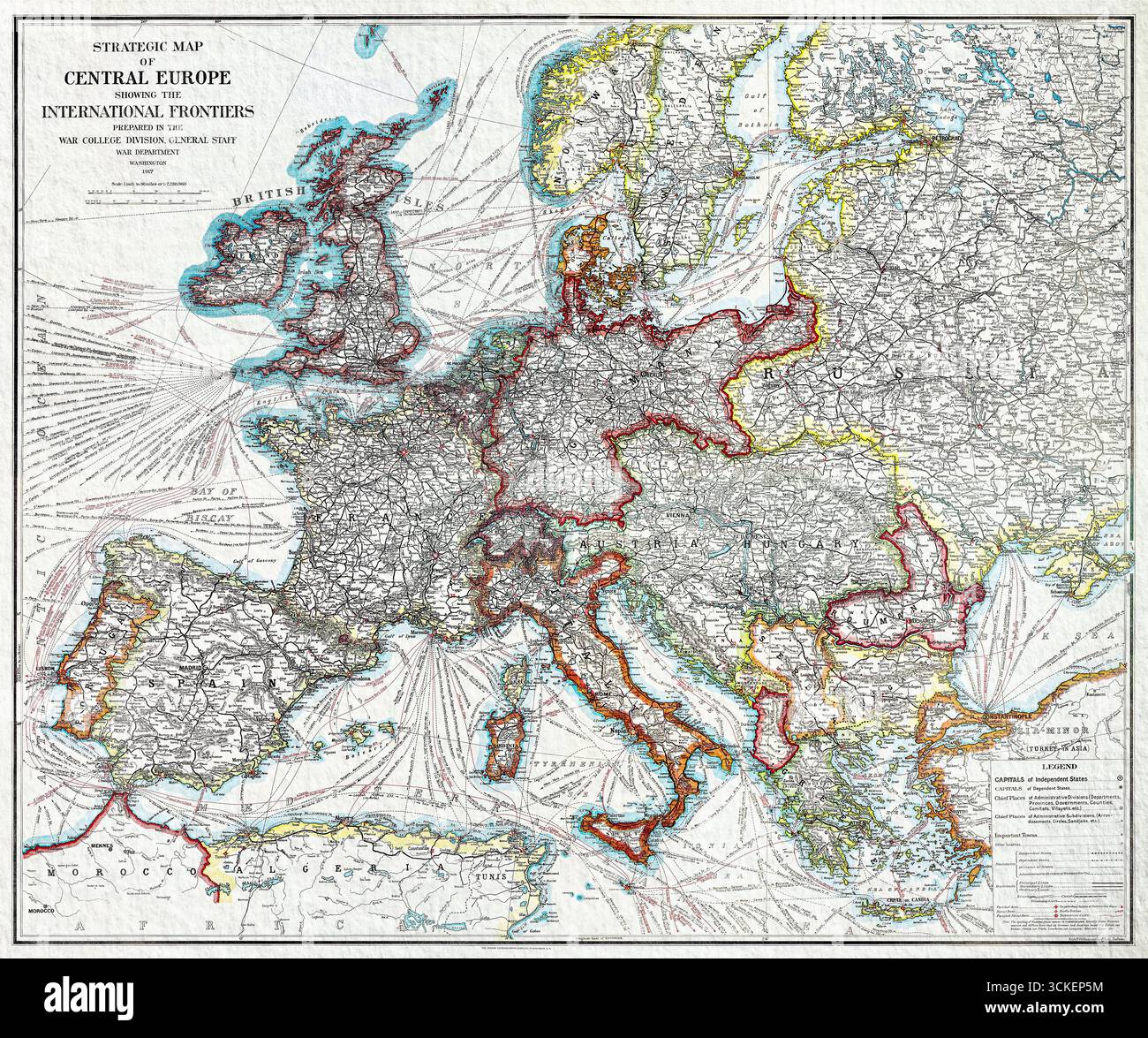 Mappa strategica dell'Europa centrale che mostra le frontiere internazionali - fine XIX / inizio XX secolo - Mappa militare e politica antica Foto Stock