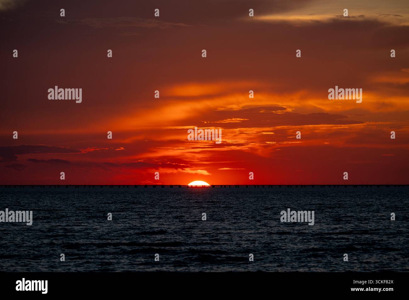 Tramonto. Baia di Chesapeake Foto Stock