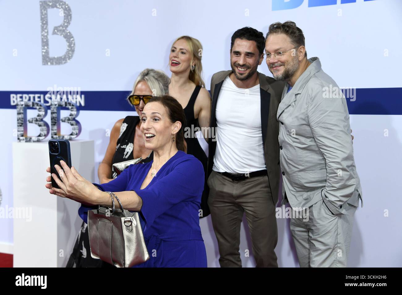 Ulrike Frank mit Ehemann Marc Schubring bei der BERTELSMANN Sommerparty a Berlino AM 11.09.2025 *** Ulrike Frank con il marito Marc Schubring alla festa estiva BERTELSMANN a Berlino l'11 09 2025 Foto Stock