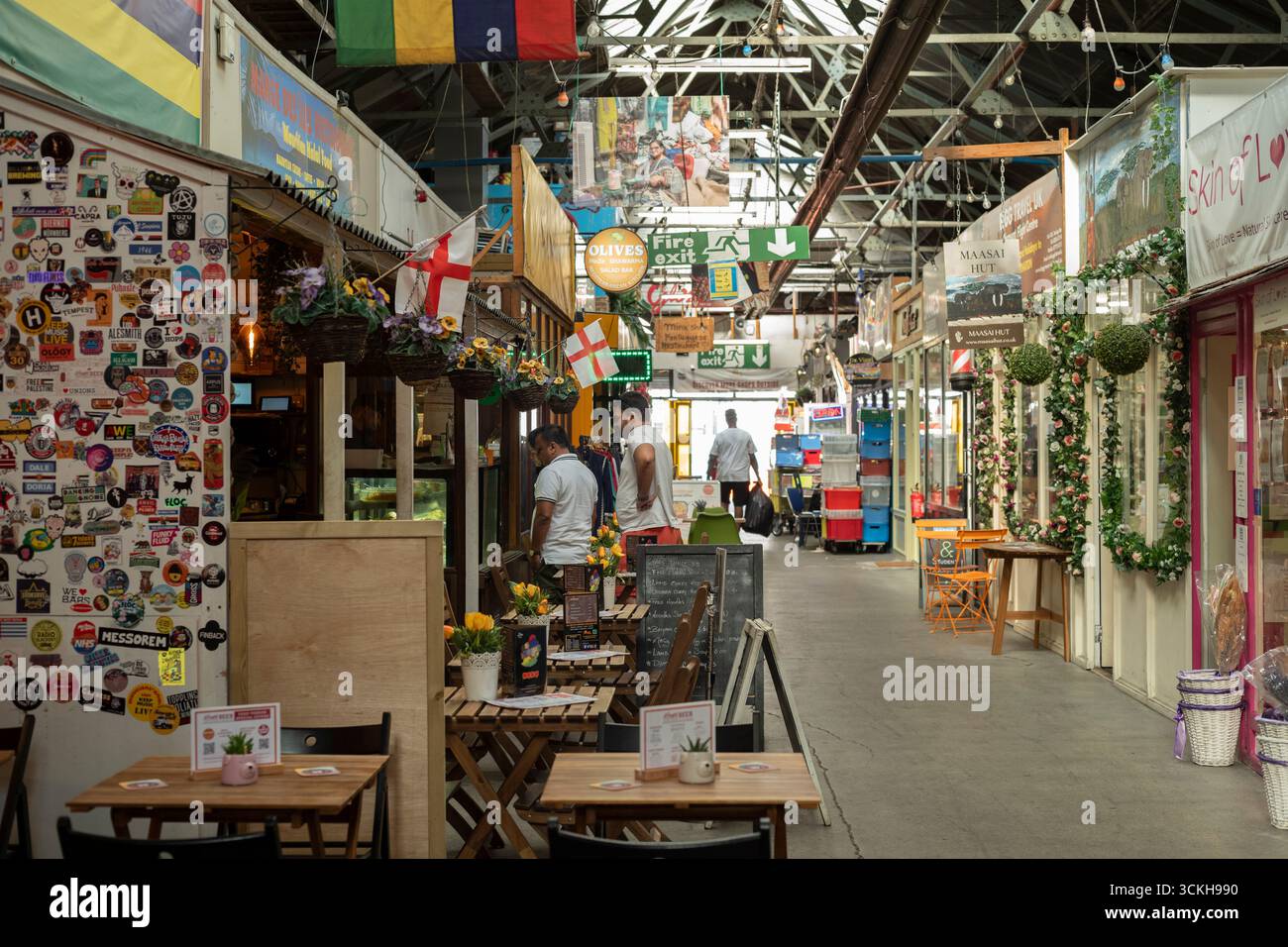 Quartieri alla moda - TOOTING, con un'atmosfera multiculturale, abbondanti ristoranti e mercati diversi e un forte senso di comunità, Londra, Regno Unito Foto Stock