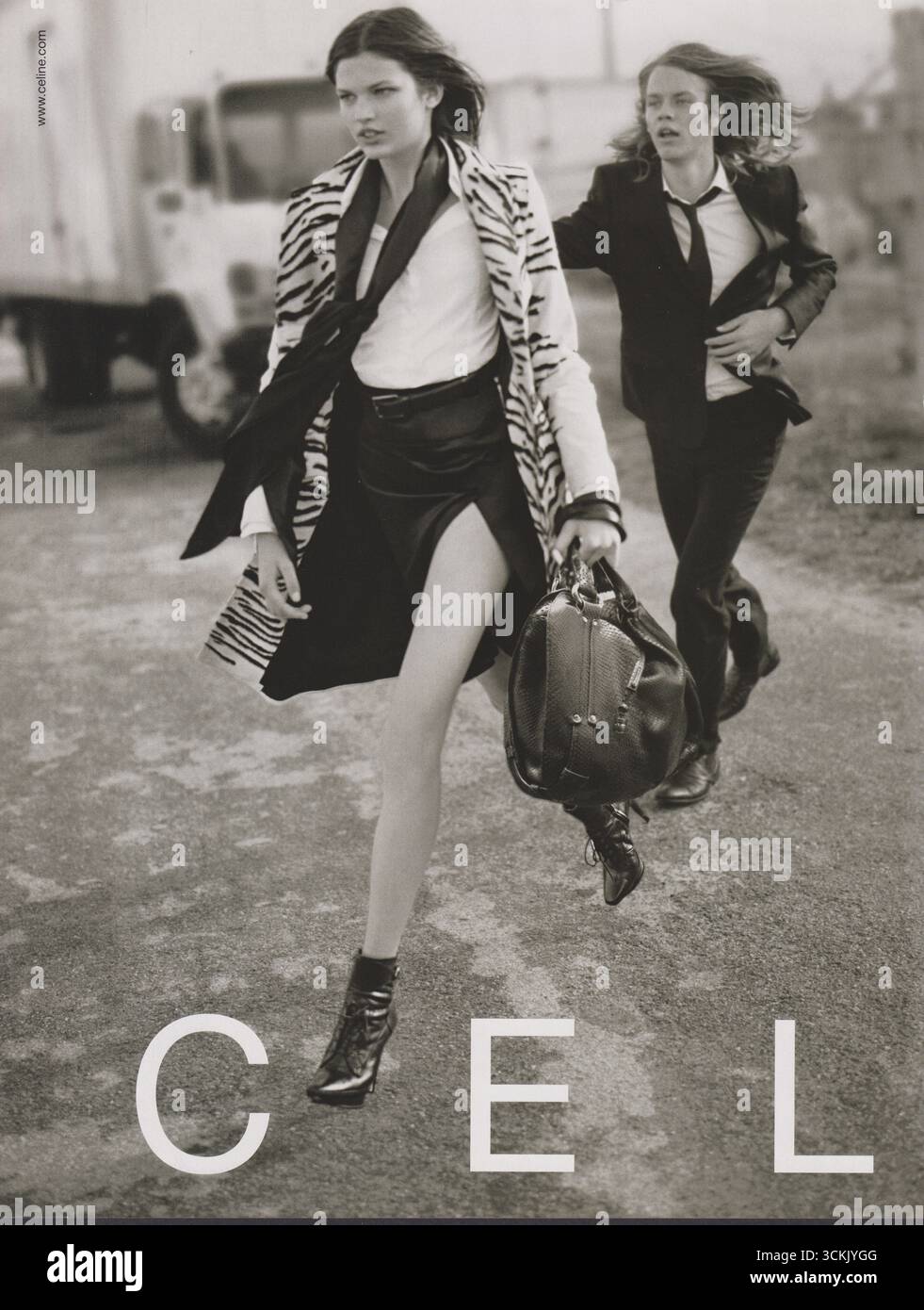 Poster pubblicità CELINE casa di moda in rivista cartacea da 2007 anni, pubblicità, pubblicità creativa Celine da 2000 Foto Stock