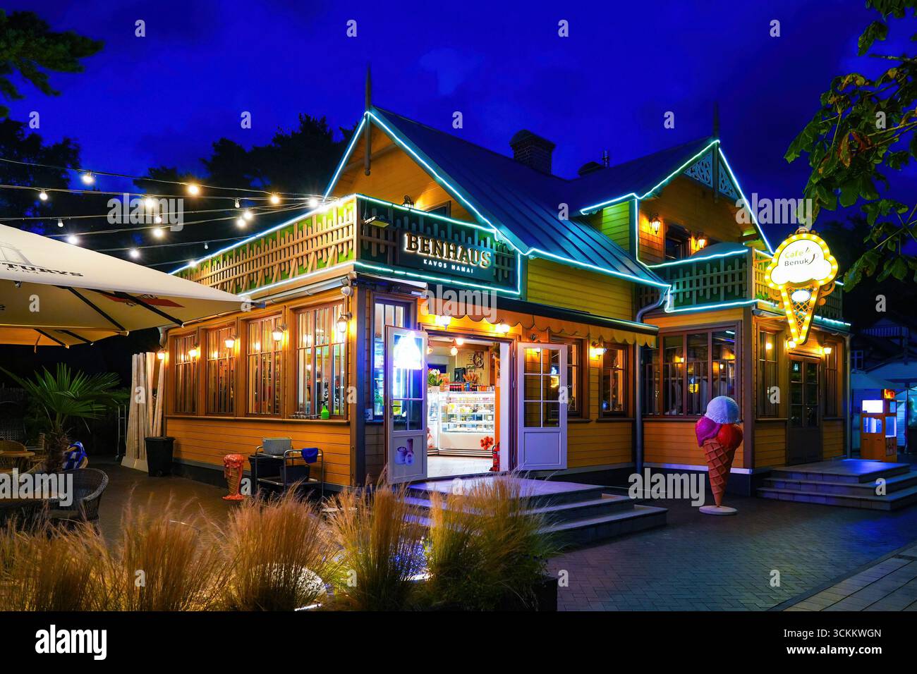 Gelateria nella località estiva di Palanga sulla costa del Mar Baltico in Lituania Foto Stock