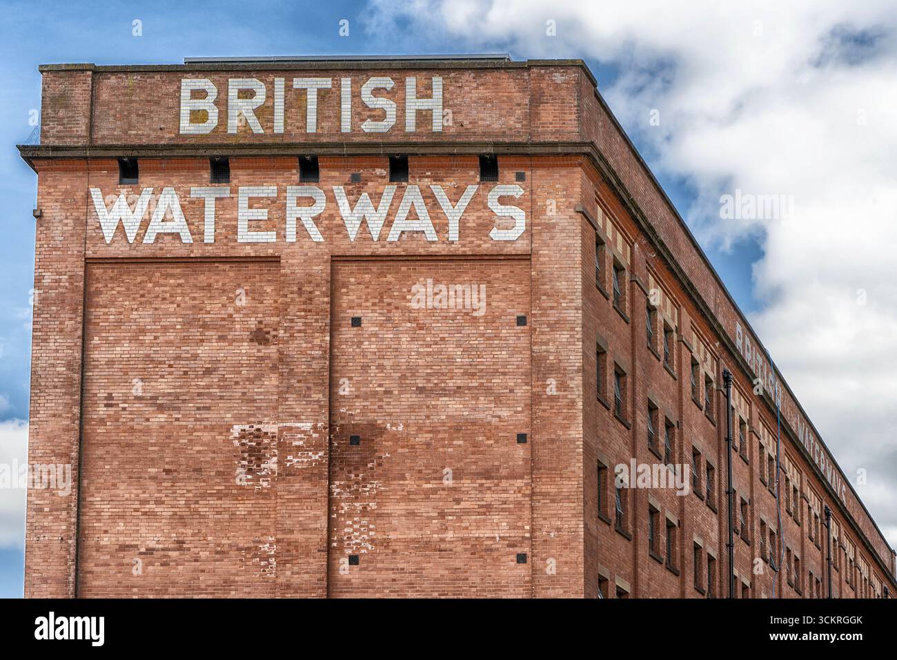 Ex edificio britannico per i corsi d'acqua situato sul canale di Nottingham a Castle Wharf, Nottingham, Nottinghamshire, Inghilterra, Regno Unito Foto Stock