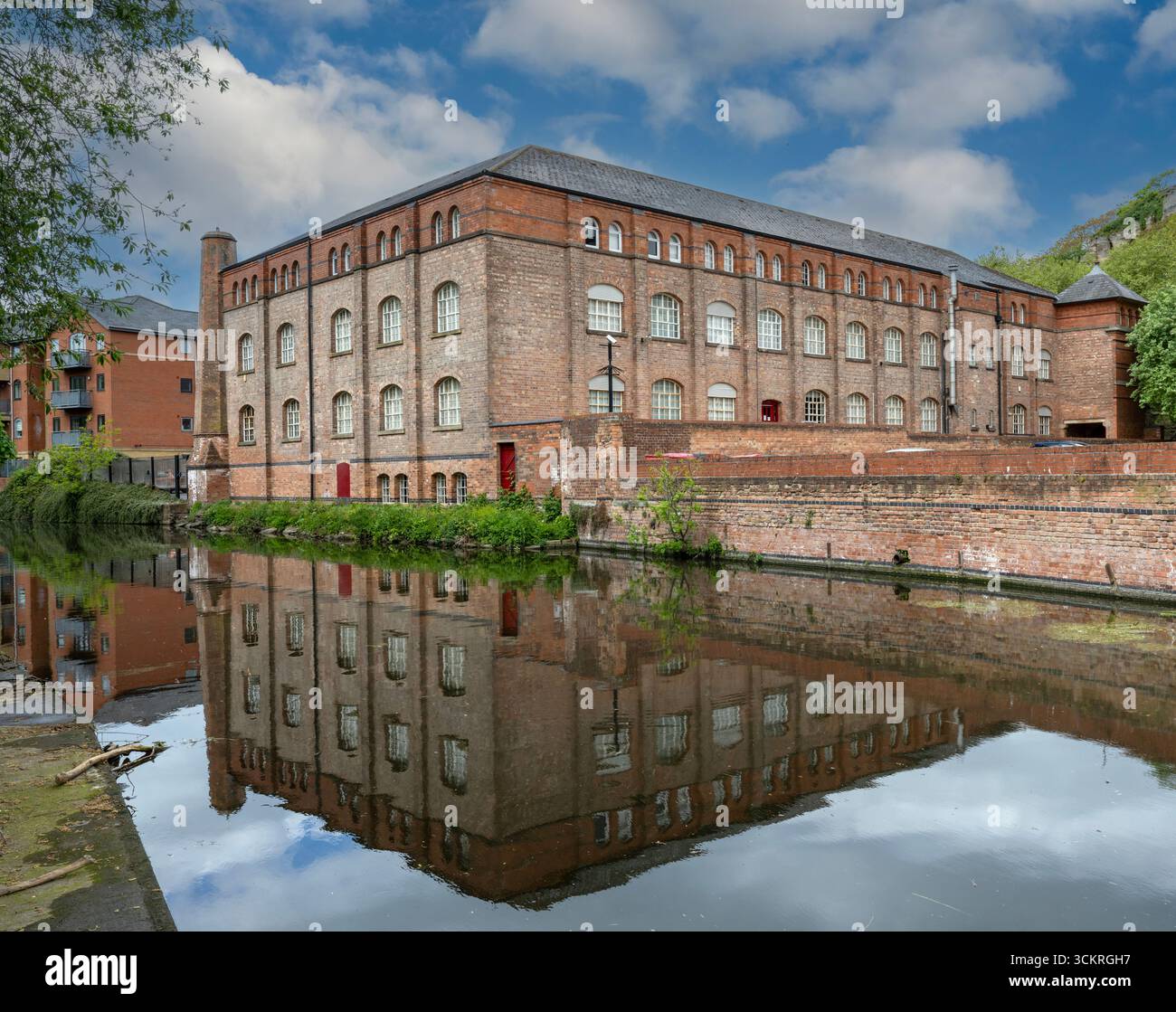 Castle Court originariamente un magazzino di carta lungo il canale di Nottingham, 59 Castle Boulevard, Nottingham, Nottinghamshire, Inghilterra, REGNO UNITO Foto Stock