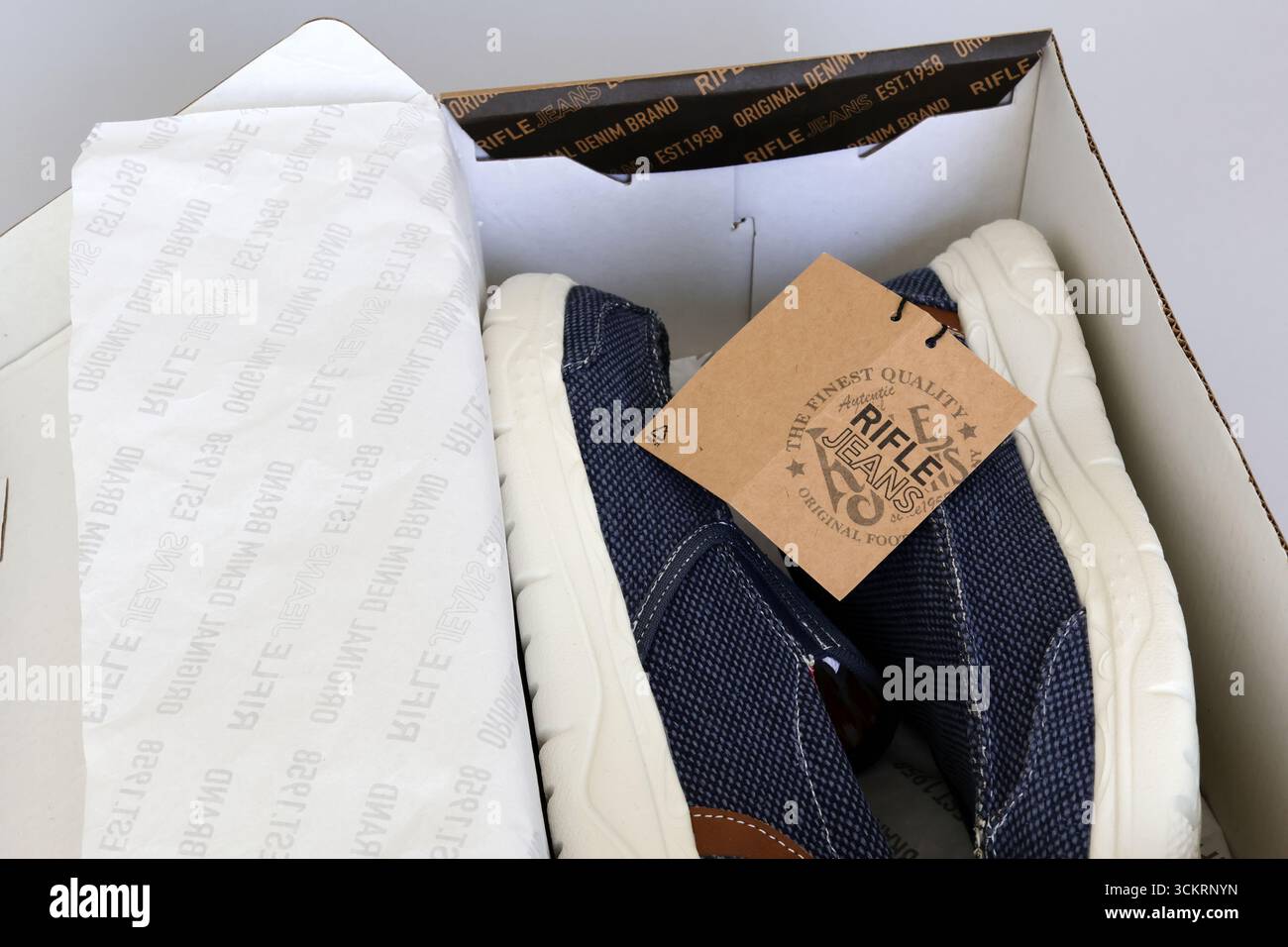 Moccasins Rifle Jeans, marchio italiano di denim e moda fondato nel 1958 Foto Stock