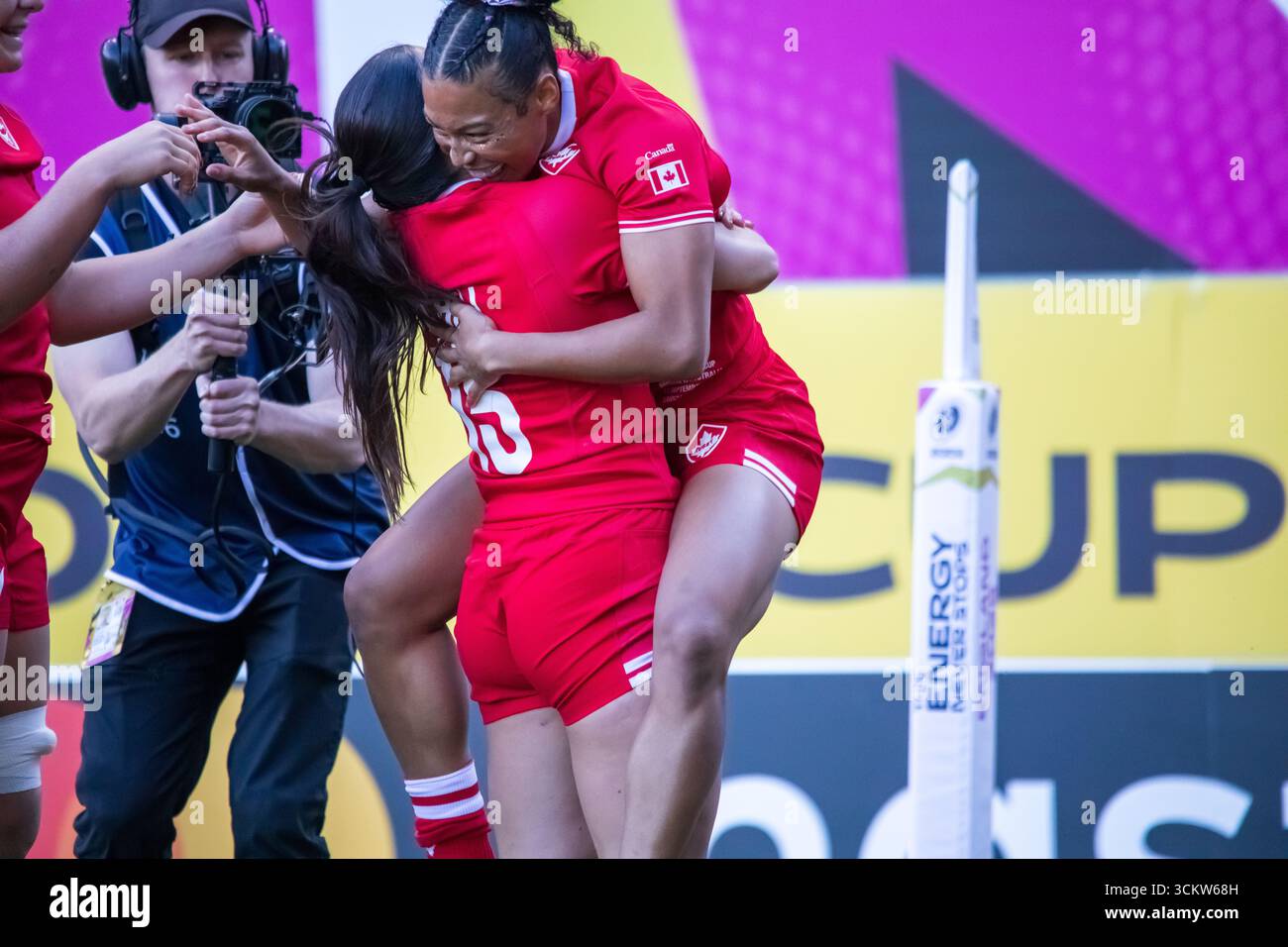 Bristol, Regno Unito, 13 settembre 2025 il Canada Wing Asia Hogan-Rochester corre per la meta di apertura contro l'Australia nei quarti di finale della Coppa del mondo di rugby femminile, Ashton Gate, Bristol, Regno Unito. Alex Williams / Alamy Live News Foto Stock