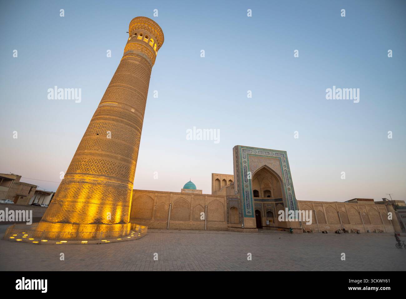 Il famoso minareto Kalyan a Bukhara, Uzbekistan. Foto Stock
