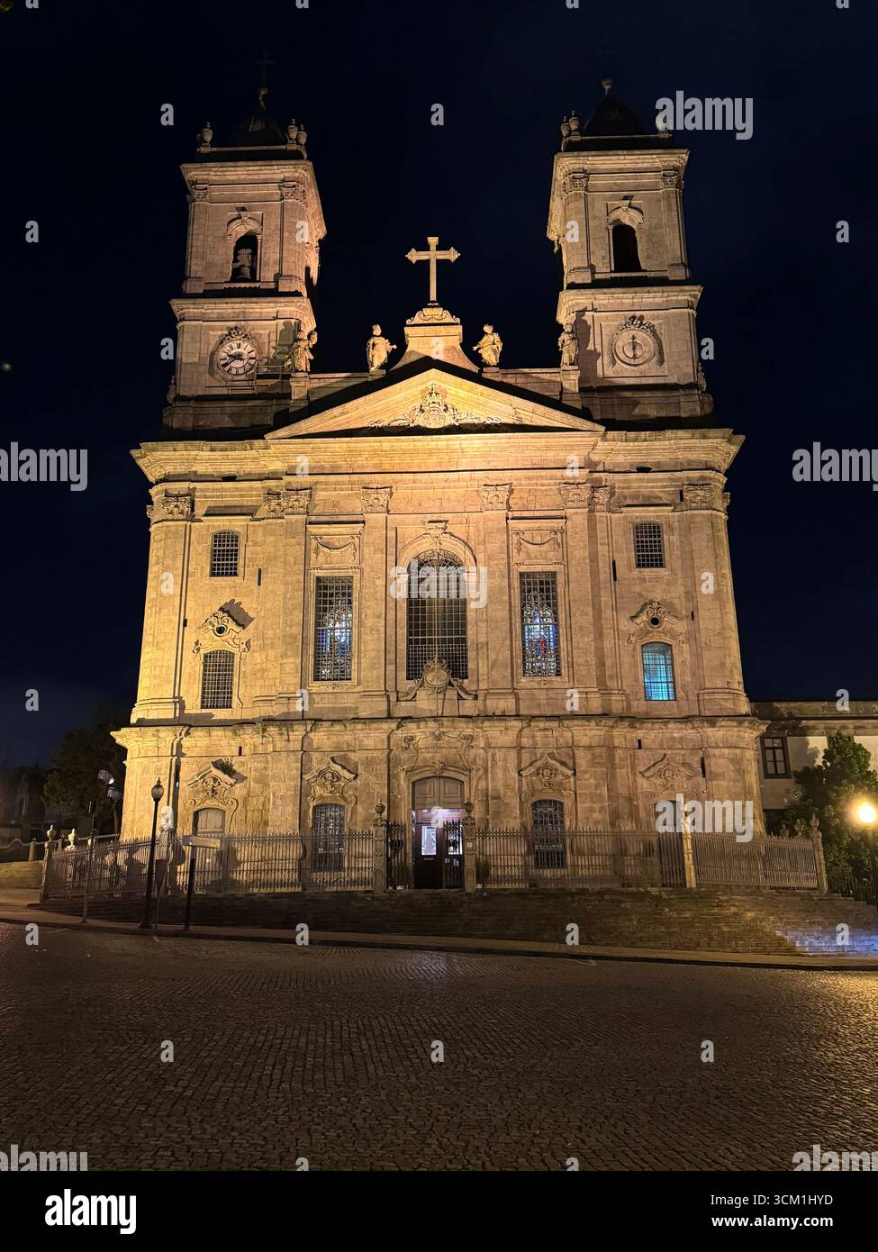 Chiesa di nostra Signora di Lapa di notte Porto Portogallo Foto Stock