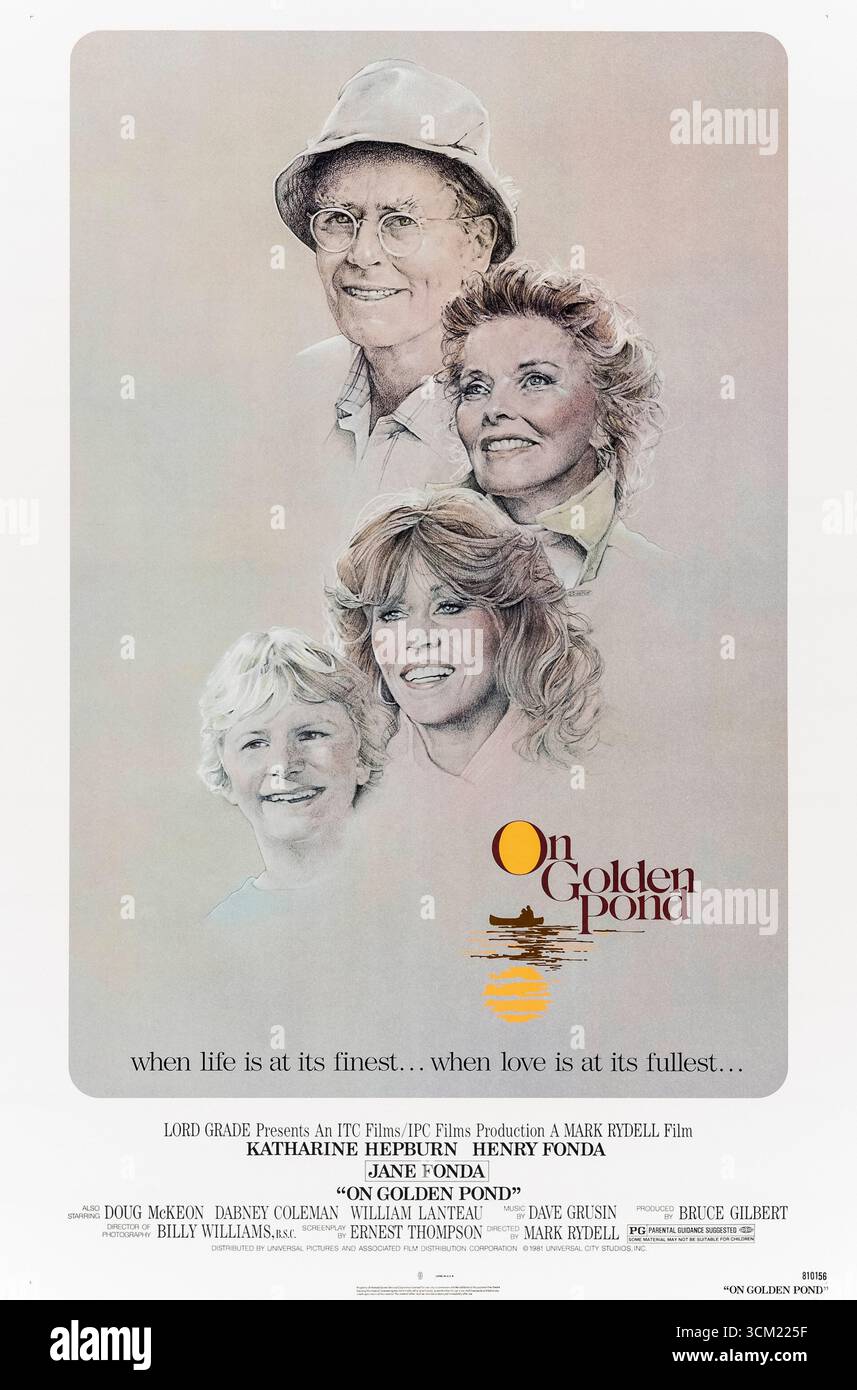 On Golden Pond (1981) diretto da Mark Rydell e interpretato da Katharine Hepburn, Henry fonda e Jane fonda. Una coppia di anziani trascorre un'estate nella loro casa sul lago mentre riparano le relazioni familiari tese. Fotografia di un poster originale del 1981 USA a un foglio SOLO PER USO EDITORIALE. Crediti: BFA / Universal Pictures Foto Stock