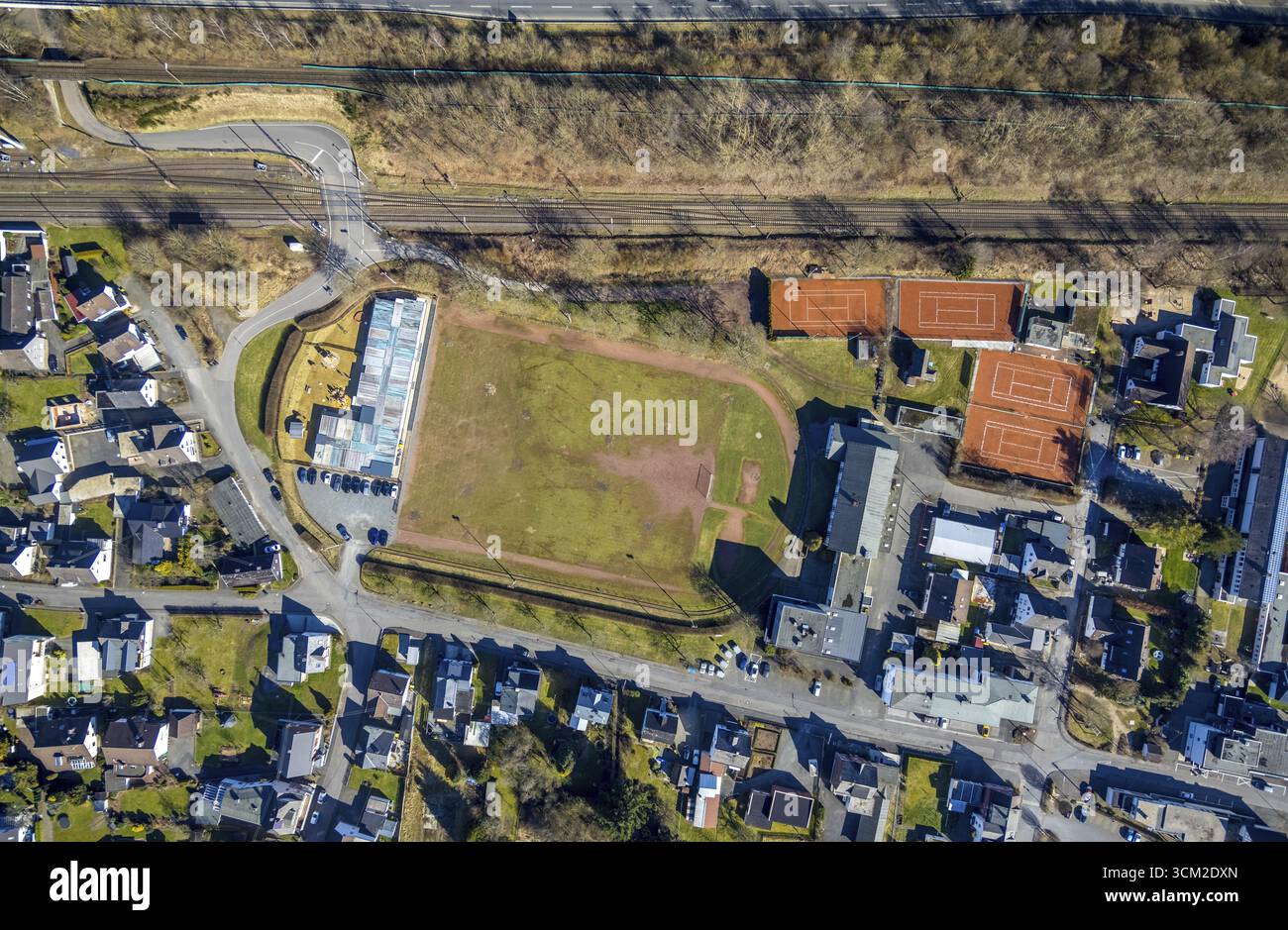 Vista aerea, nuovo centro città Buschhuetten con nuovo design per un nuovo spazio abitativo presso il vecchio campo sportivo Buschhuetten, palestra e sala festival Busch Foto Stock