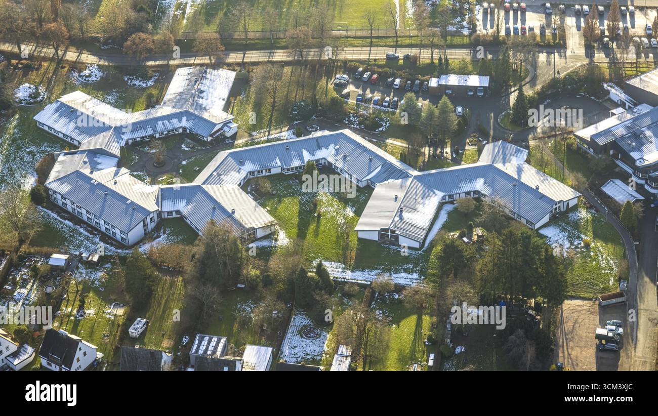 Vista aerea, Josefsheim Bigge Social Institution, Bigge, Olsberg, Sauerland, Renania settentrionale-Vestfalia, Germania, Josefsheim Bigge, istituzione sociale, ae Foto Stock