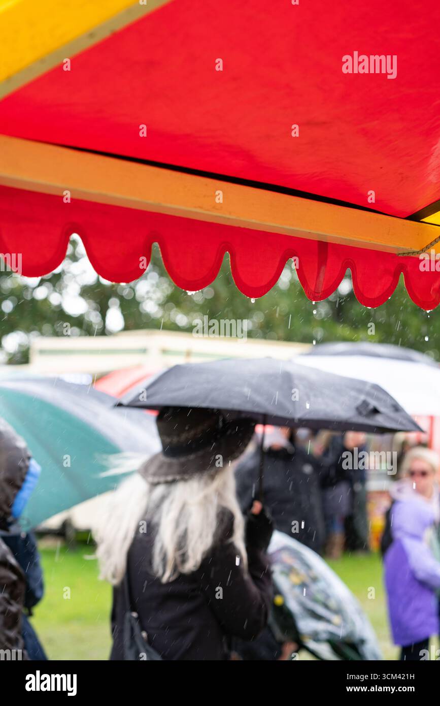 Fiera delle pecore nella campagna inglese. Tradizionale evento annuale del 1261 a Findon, West Sussex, Inghilterra. Foto Stock