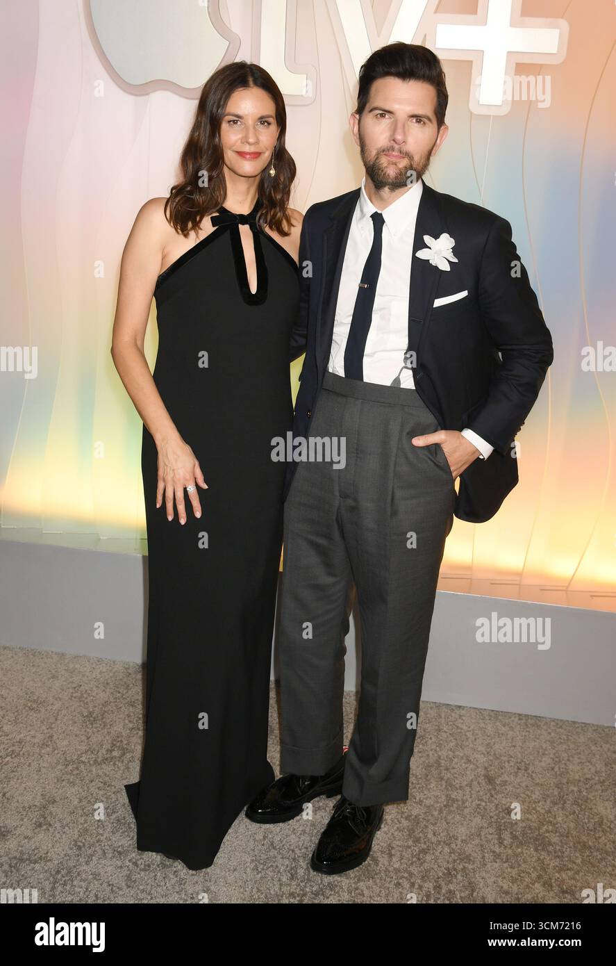 West Hollywood, circa 14 settembre 2025. Adam Scott e Naomi Scott all'Apple TV Primetime Emmy Party a Ysabel a West Hollywood, California, il 14 settembre 2025. Crediti: Jeffrey Mayer/Media Punch/Alamy Live News Foto Stock