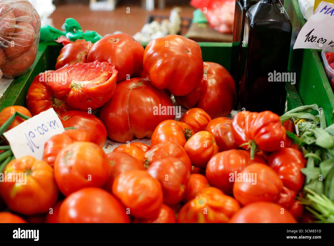 Pomodori in un mercato all'aperto Foto Stock