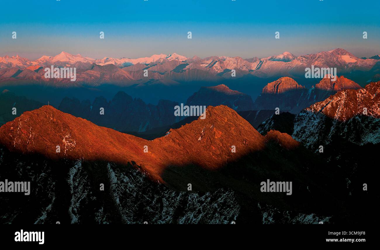 Panorama dal Sulzkogel rivolto a est, Kühtai, Tirolo Foto Stock