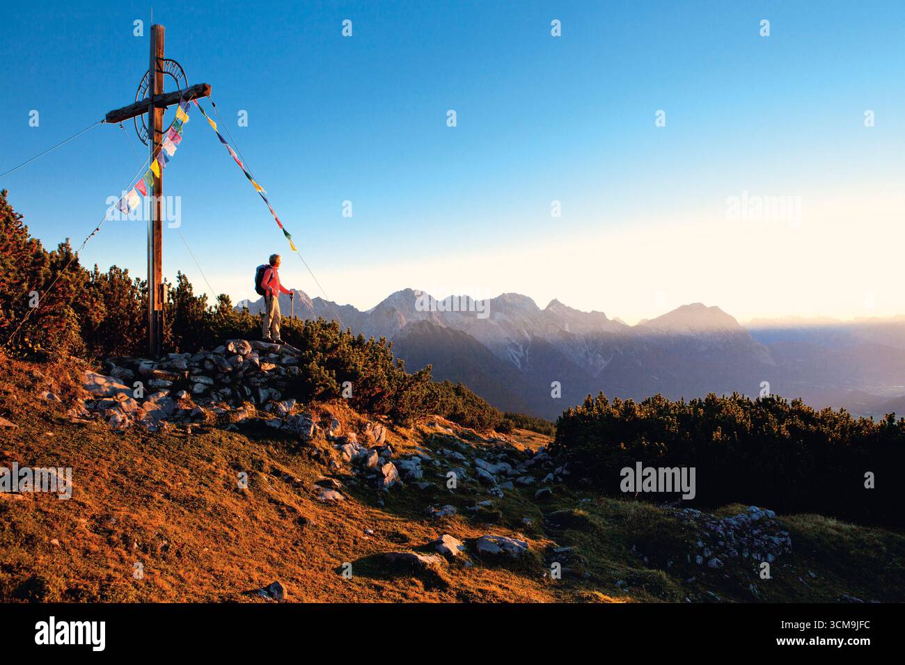 Atmosfera mattutina a Simmering, Obsteig, Tirolo, versione modello Foto Stock