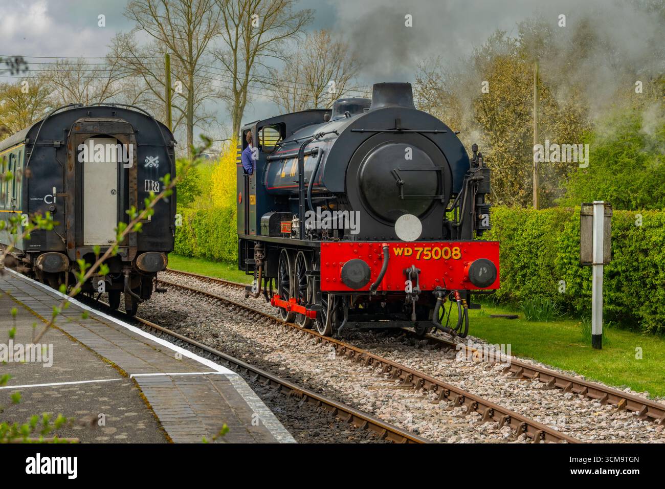 Motore a sella presso la stazione di Bodiam sulla Kent & East Sussex Railway Foto Stock