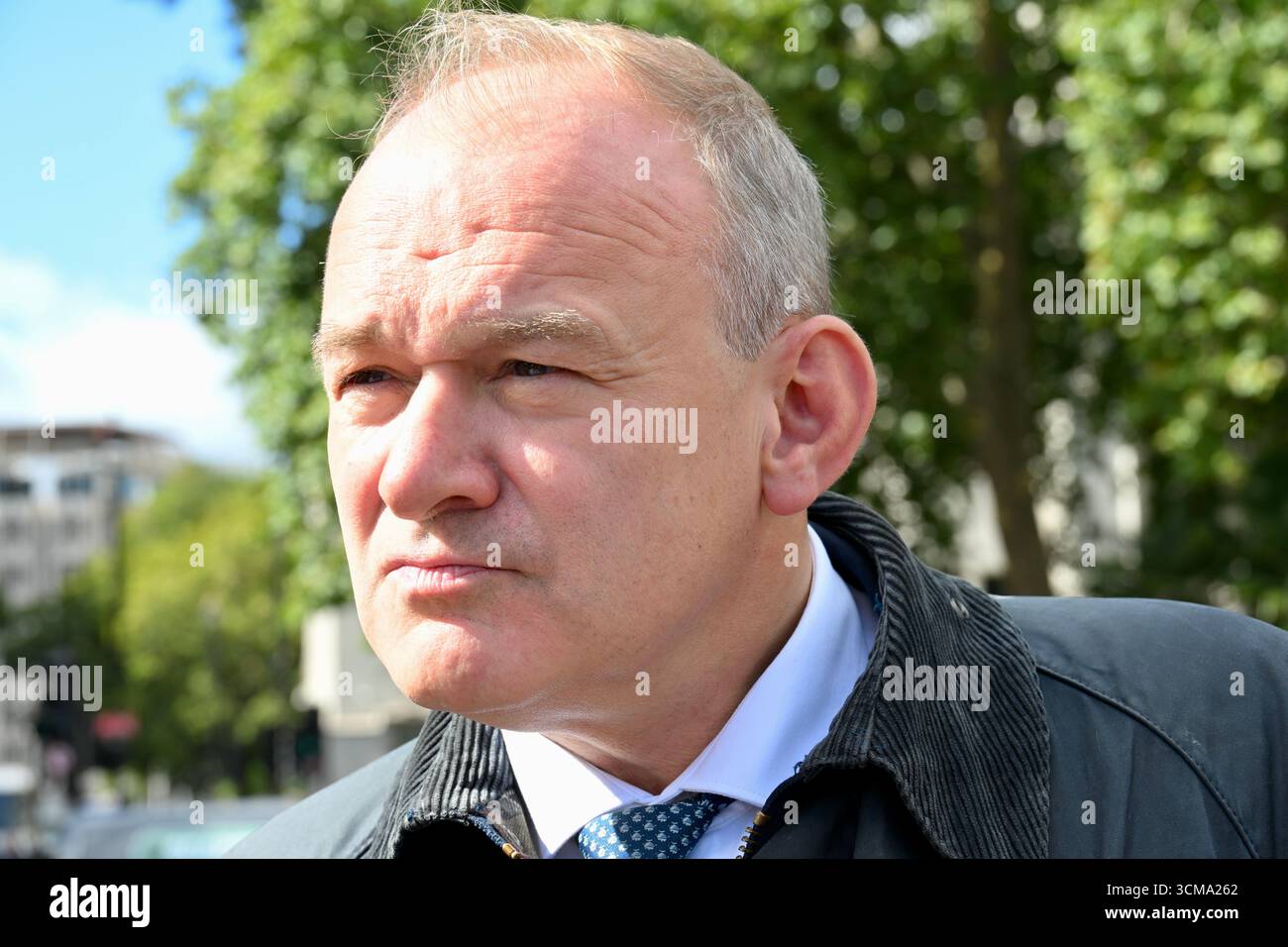 Londra, Regno Unito. Ed Davey deputato si è rivolto alla manifestazione. MANDATE Rally in Parliament Square. INVIARE la giornata d'azione per le famiglie colpite, organizzata dal partenariato dei bambini disabili e i gruppi genitori INVIARE Sanctuary e LetusLearn2. Crediti: michael melia/Alamy Live News Foto Stock