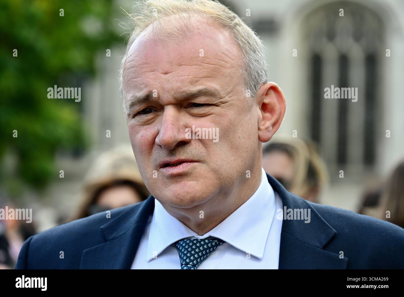 Londra, Regno Unito. Ed Davey deputato si è rivolto alla manifestazione. MANDATE Rally in Parliament Square. INVIARE la giornata d'azione per le famiglie colpite, organizzata dal partenariato dei bambini disabili e i gruppi genitori INVIARE Sanctuary e LetusLearn2. Crediti: michael melia/Alamy Live News Foto Stock
