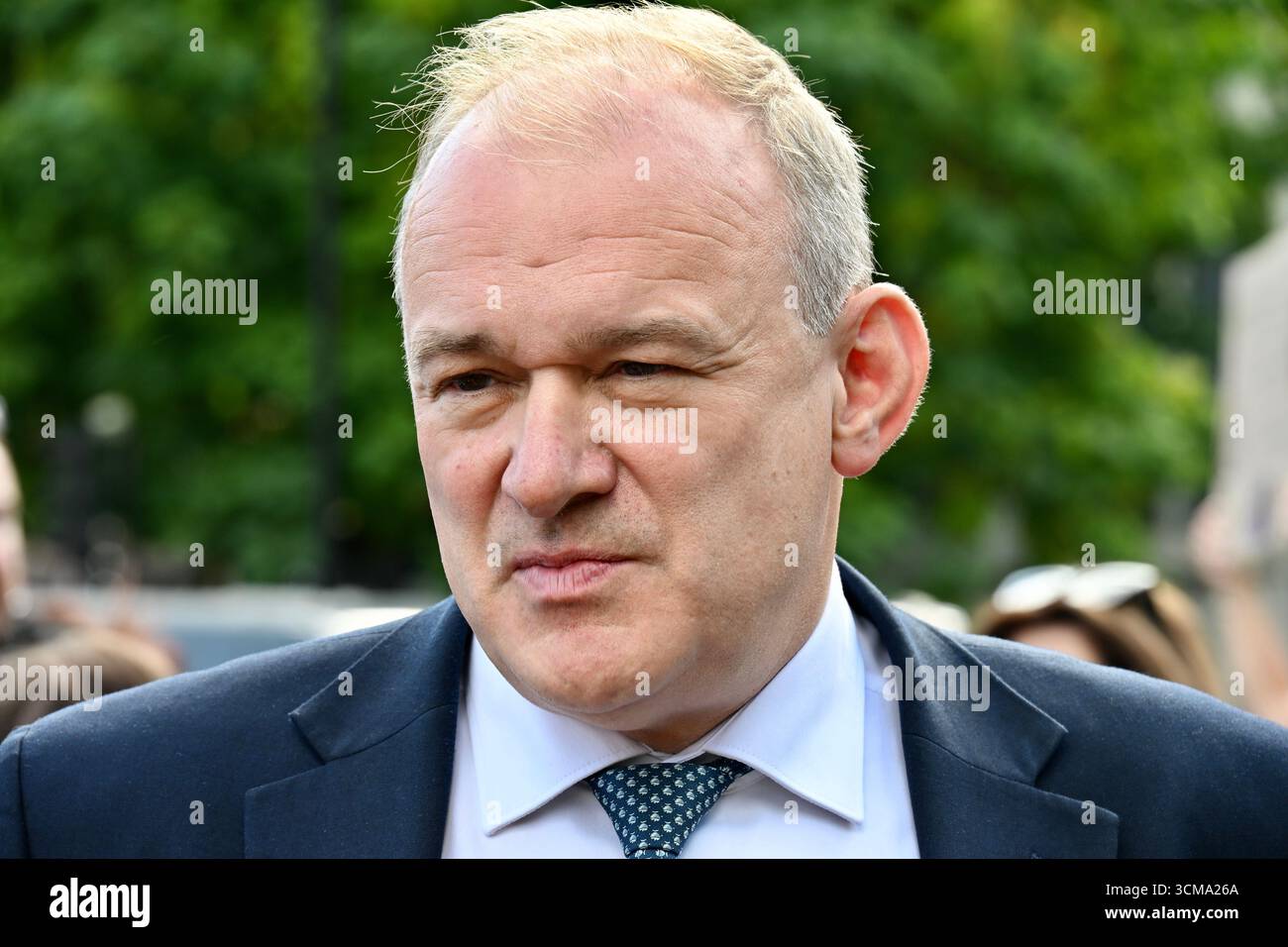 Londra, Regno Unito. Ed Davey deputato si è rivolto alla manifestazione. MANDATE Rally in Parliament Square. INVIARE la giornata d'azione per le famiglie colpite, organizzata dal partenariato dei bambini disabili e i gruppi genitori INVIARE Sanctuary e LetusLearn2. Crediti: michael melia/Alamy Live News Foto Stock