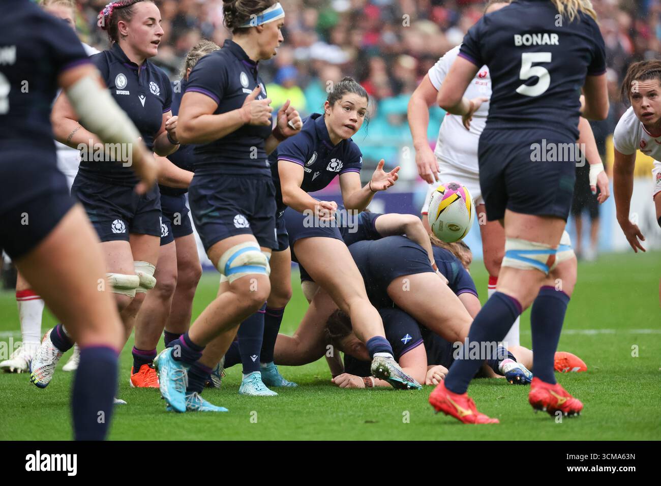 Bristol, Regno Unito. Domenica 14 settembre 2025. Nella foto da sinistra a destra: La Scozia Caity Mattinson alla partita England Rugby (Red Roses) vs Scotland Rugby all'Ashton Gate Stadium. Crediti: Cat Goryn/Alamy Live News Foto Stock