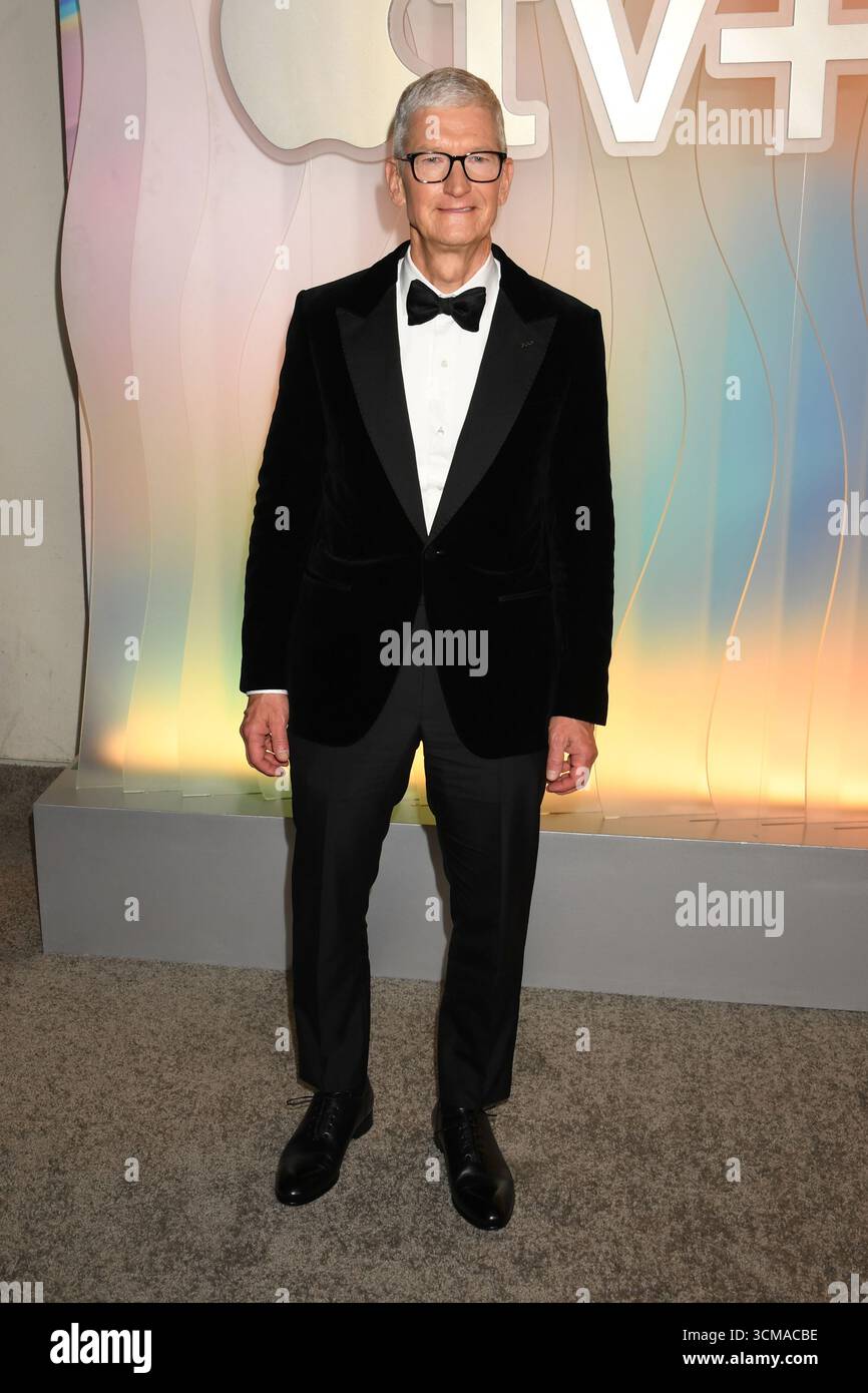 West Hollywood, circa 14 settembre 2025. Tim Cook all'Apple TV Primetime Emmy Party a Ysabel a West Hollywood, California, il 14 settembre 2025. Crediti: Jeffrey Mayer/Media Punch/Alamy Live News Foto Stock