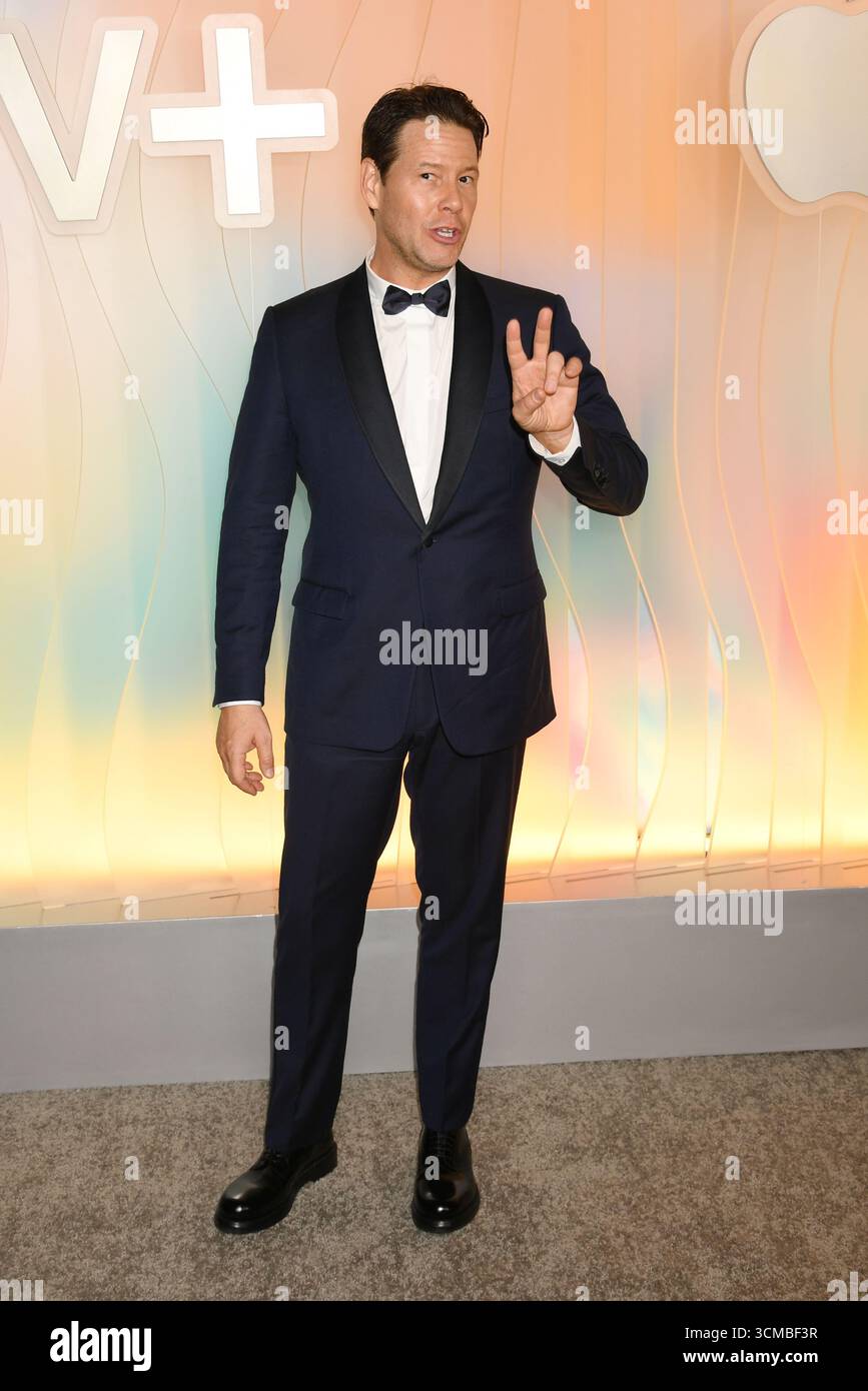 West Hollywood, circa 14 settembre 2025. Ike Barinholtz all'Apple TV Primetime Emmy Party a Ysabel a West Hollywood, California, il 14 settembre 2025. Crediti: Jeffrey Mayer/Media Punch/Alamy Live News Foto Stock