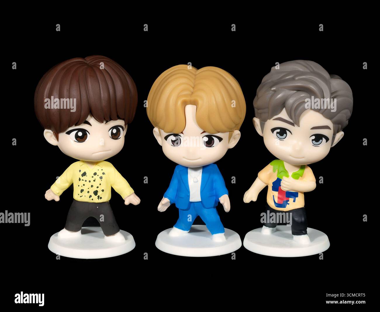 Palm Springs, California, Stati Uniti. 11 settembre 2025. Palm Springs, California, USA "" 11 settembre 2025: Figurine TinyTAN basate su caratteri BTS visualizzati su sfondo nero. Questi giocattoli da collezione, ispirati al gruppo K-pop globale BTS, sono stati creati come parte di una campagna promozionale McDonald's. (Credit Image: © Ian L. Sitren/ZUMA Press Wire) SOLO PER USO EDITORIALE! Non per USO commerciale! Foto Stock