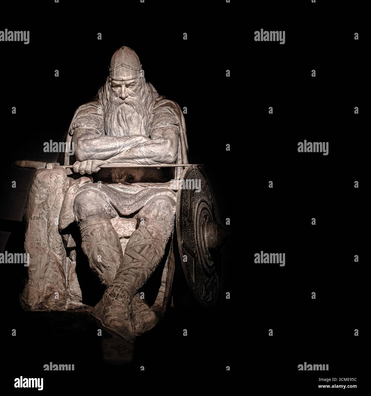Statua in cemento del 1907 di Holger Danske sotto il castello di Kronborg a Elsinore dello scultore danese Hans Pederen-Dan Foto Stock