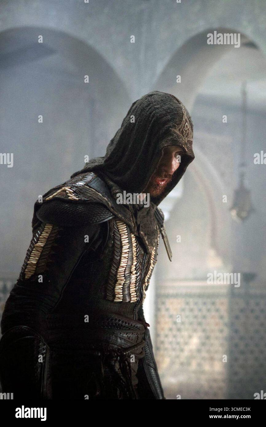 Assassin's Creed è un film di fantascienza del 2016 basato sul franchise di videogiochi pubblicato da Ubisoft. Il film è diretto da Justin Kurzel, scritto da Michael Lesslie, Adam Cooper e Bill Collage, ed è interpretato da Michael Fassbender (che ha anche prodotto), così come Marion Cotillard, Jeremy Irons, Brendan Gleeson, Charlotte Rampling e Michael K. Williams. Foto Stock