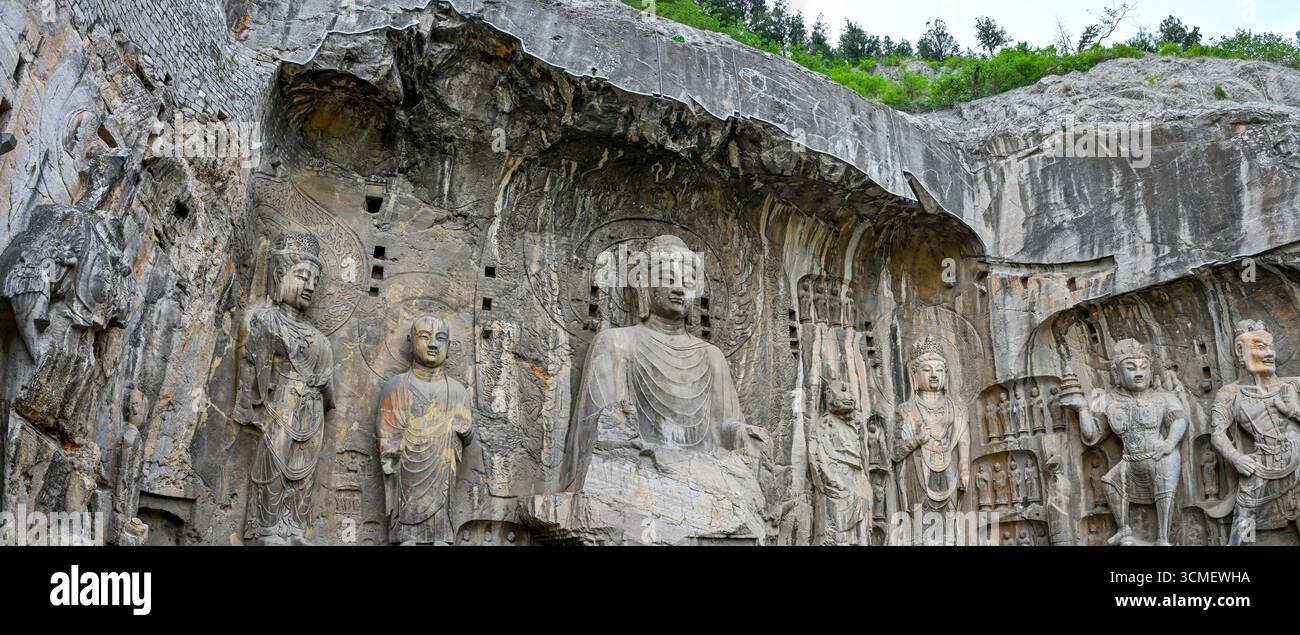 Grotte di Longmen, patrimonio culturale dell'umanità nella città di Luoyang, provincia di Henan Foto Stock