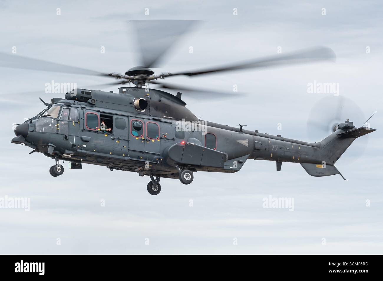 L'elicottero militare Eurocopter EC725 Caracal (Airbus Helicopters H225M) delle forze di difesa ungheresi. Foto Stock
