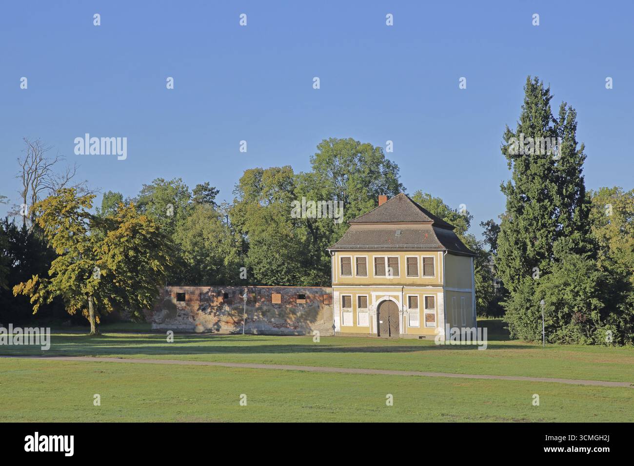 Scuderie storiche, giardino del castello, Zerbst, Flaeming, Sassonia-Anhalt, Germania Foto Stock