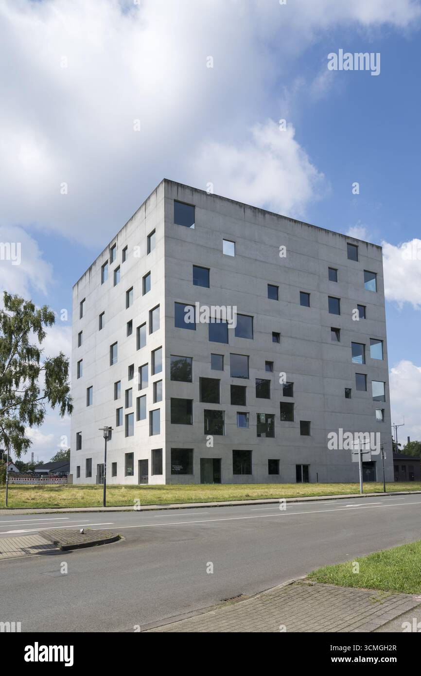 Edificio SANAA, Università delle Arti Folkwang, Quadrat, Zeche Zollverein, Essen, Ruhr area, Renania settentrionale-Vestfalia, Germania Foto Stock