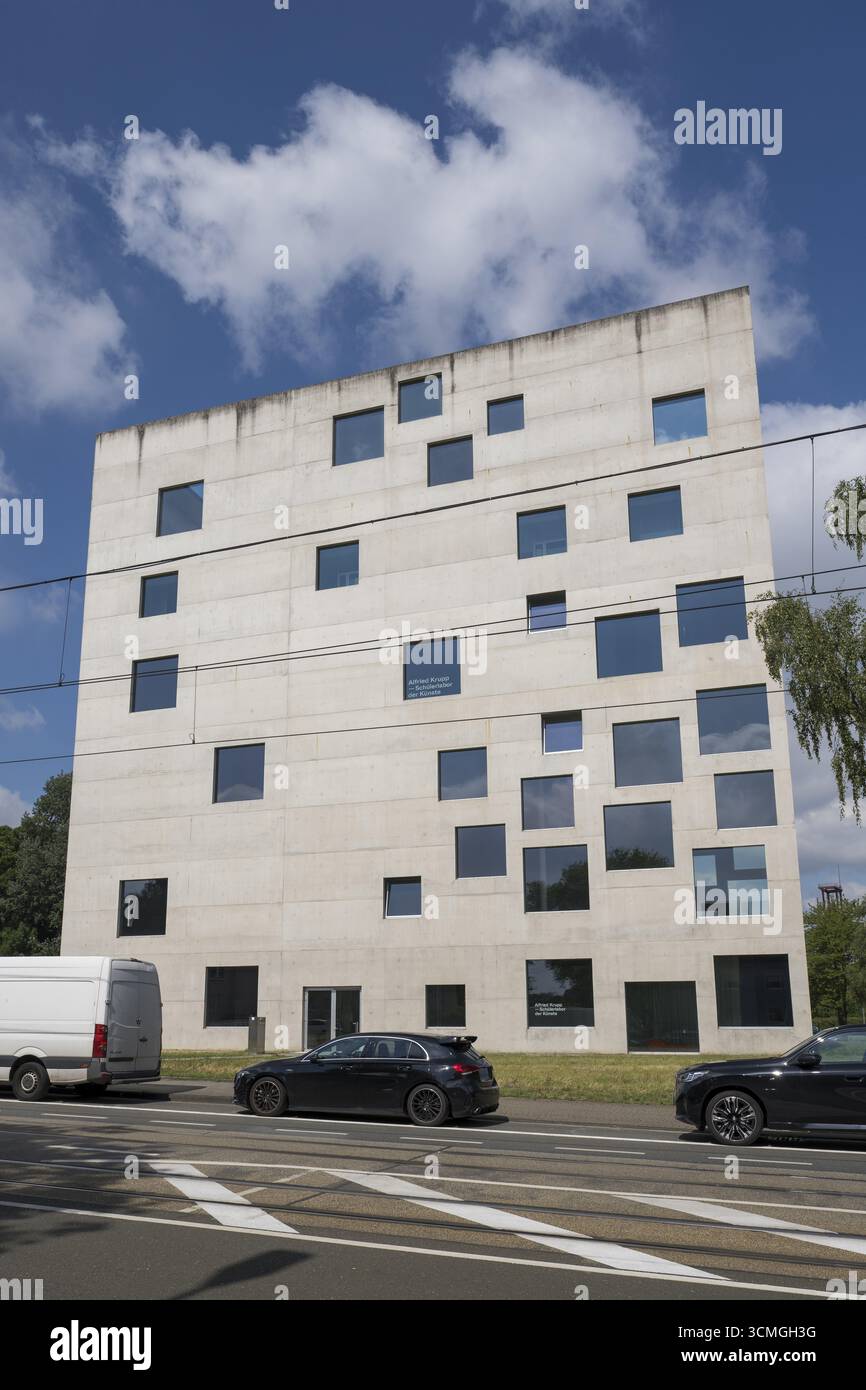 Edificio SANAA, Università delle Arti Folkwang, Quadrat, Zeche Zollverein, Essen, Ruhr area, Renania settentrionale-Vestfalia, Germania Foto Stock