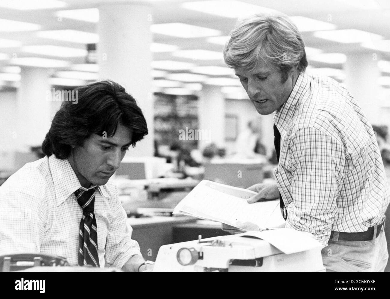 Foto pubblicitaria per tutti gli uomini del Presidente – un film sullo scandalo Watergate e Richarad Nixon. Con Dustin Hoffman e Robert Redford. 1976 Foto Stock
