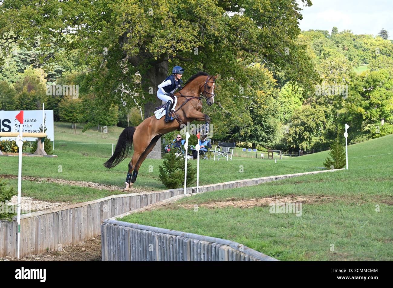 Yasmin Ingham on Joli Coeur Menjoulet, Cross Country Phase of the CCI-S YH2* (6YO) Competition, Cornbury Horse Trials 2025, Charlbury, Oxfordshire Foto Stock