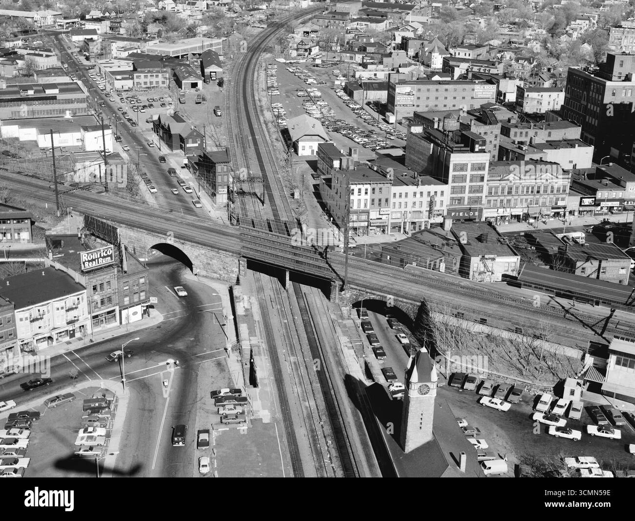 Central Railroad del New Jersey Bridge. Elizabeth, Union Co., NJ. sec. 1401, MP 14,22. - Northeast Railroad Corridor, Amtrak Route tra Pennsylvania/New Jersey e New Jersey/New York State Lines, circa 1980 Foto Stock