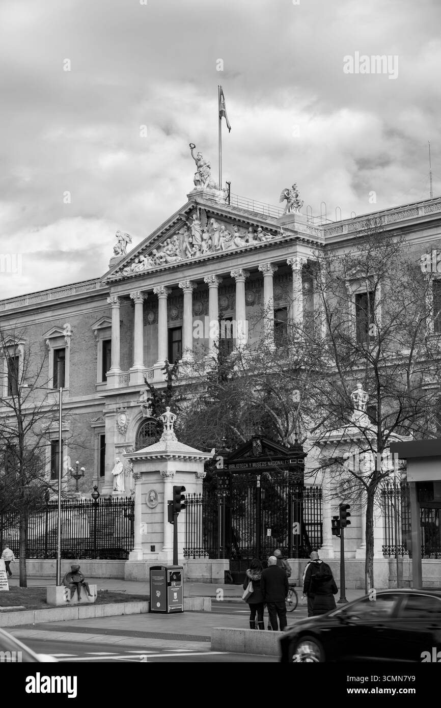Madrid, Spagna - 19 febbraio 2022: Il Museo Archeologico Nazionale si trova in Calle de Serrano, accanto a Plaza de Colon, condividendo il suo edificio con il Museo Archeologico Nazionale Foto Stock