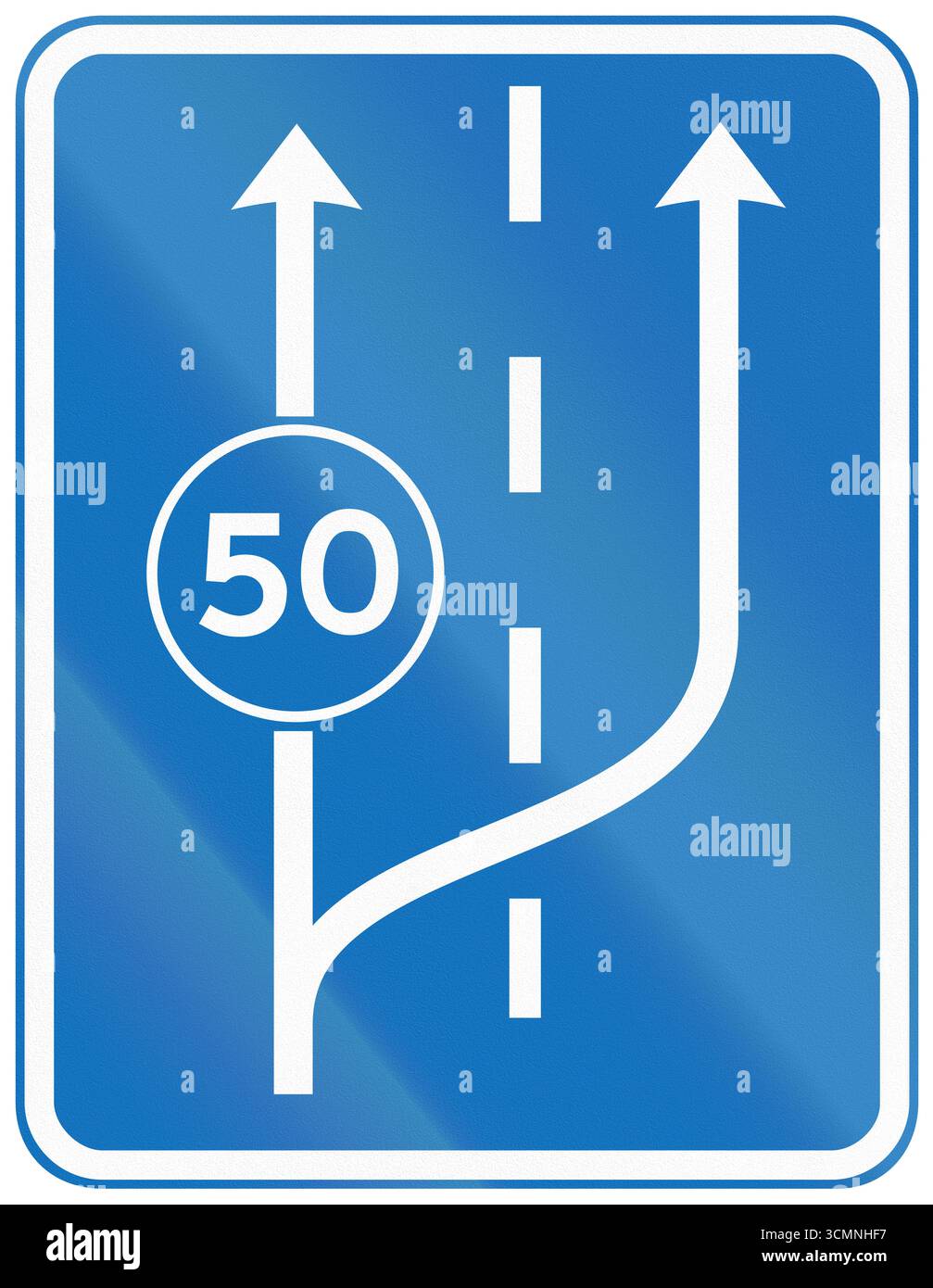 Cartello stradale per la Danimarca - velocità minima e corsia aggiuntiva sulla destra. Foto Stock