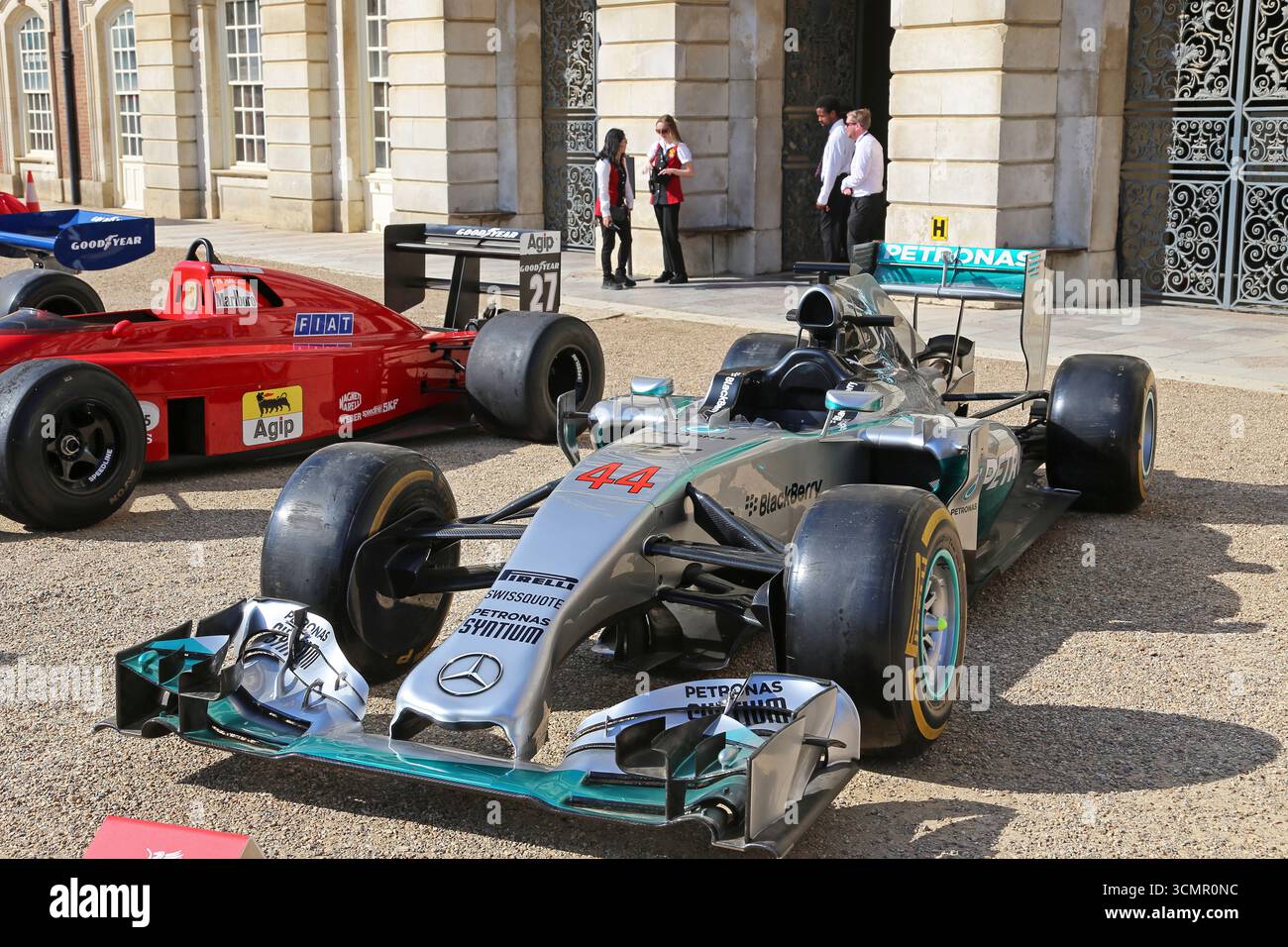 Mercedes F1 W05 Hybrid (Lewis Hamilton, 2014), 75 anni di Formula 1, Concorso di eleganza 2025, Hampton Court Palace, Londra, Regno Unito, Europa Foto Stock
