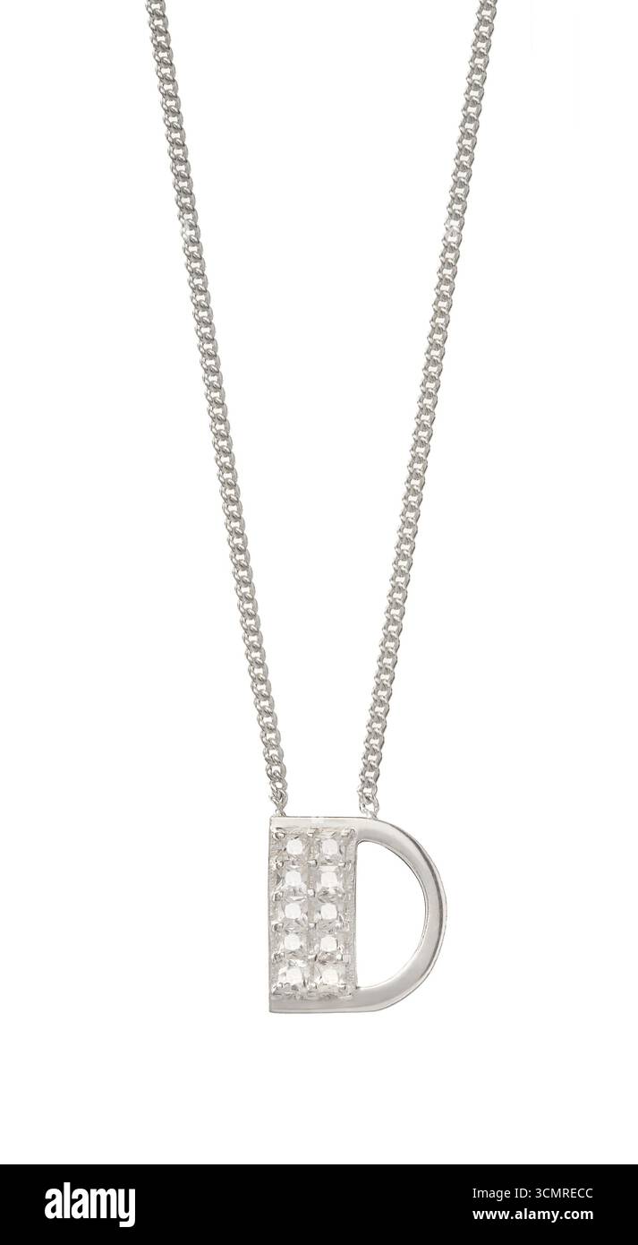 Collana monogramma con pendente lettera D su sfondo bianco Foto Stock