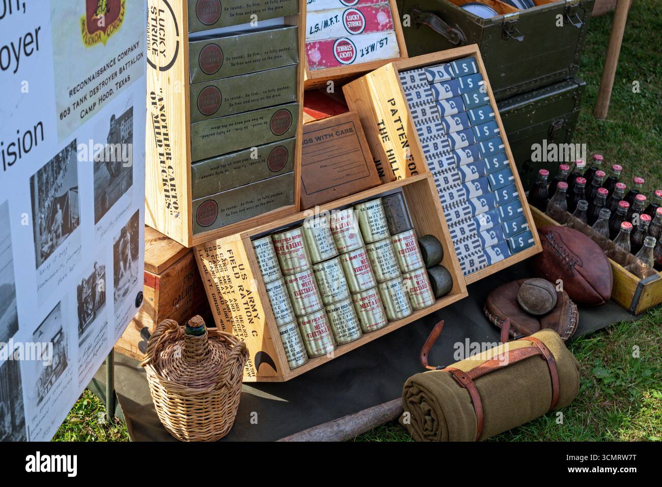 Razioni sul campo dell'esercito americano. Weekend 2025 dell'Avro Heritage Centre 1940. Foto Stock