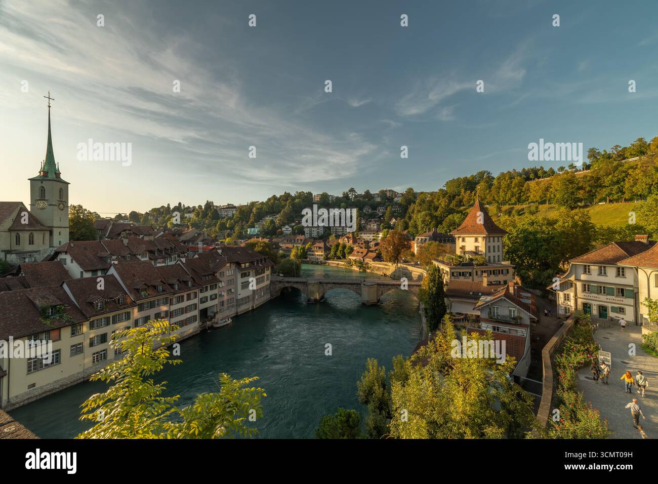 Capitale di un paese bellissimo in estate, giornate calde e soleggiate a Berna, Svizzera 09 07 2025 Foto Stock