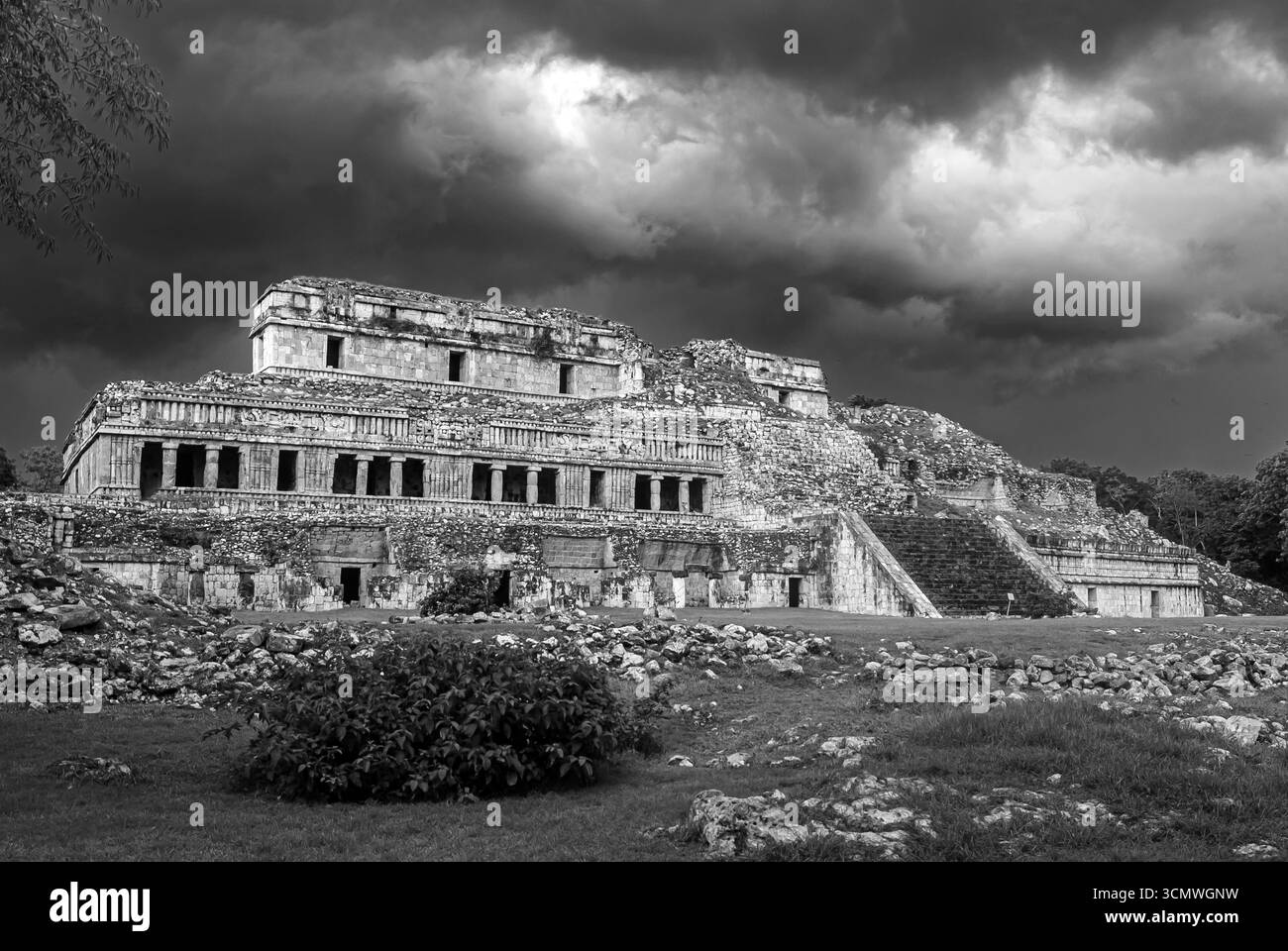 Visita a Sayil, sito archeologico maya, Yucatán, Messico Foto Stock
