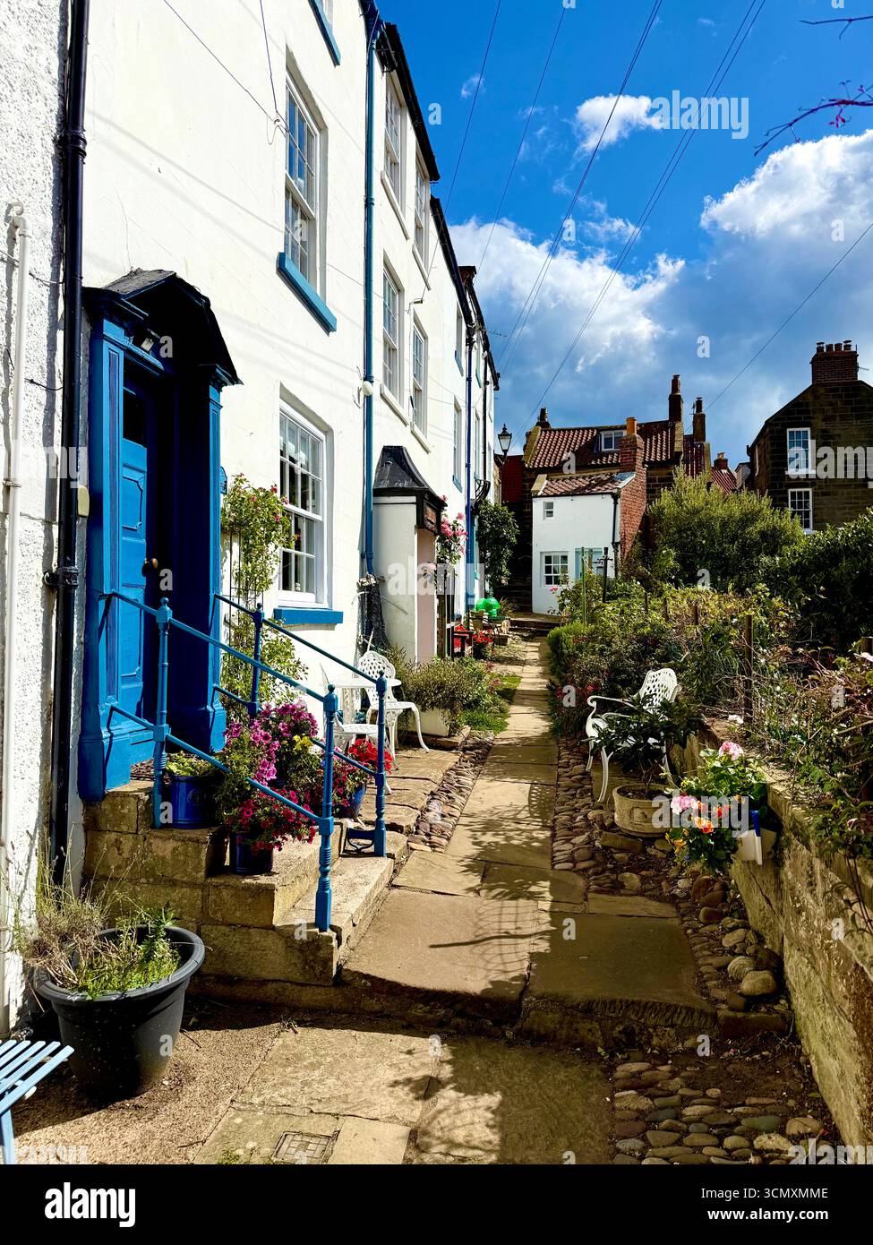 Cottage nel pittoresco villaggio di pescatori di Robin Hood's Bay, North Yorkshire, Inghilterra, Regno Unito Foto Stock