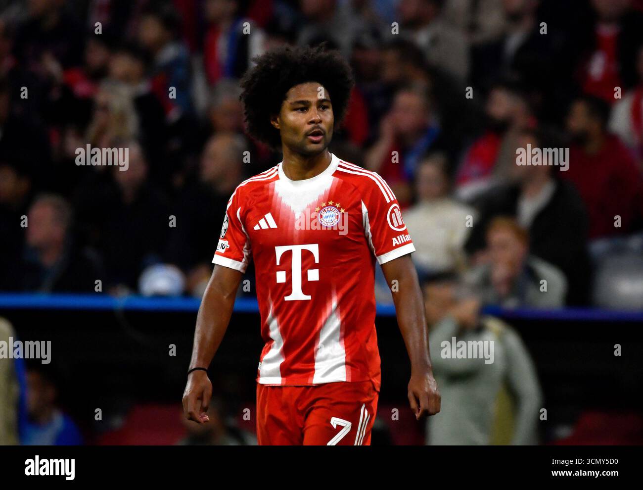 Monaco di Baviera, Germania. 18 settembre 2025. 17.09.2025, Allianz Arena, Monaco, Champions League, FC Bayern Monaco vs FC Chelsea, nella foto: Serge Gnabry (Monaco) credito: dpa/Alamy Live News Foto Stock