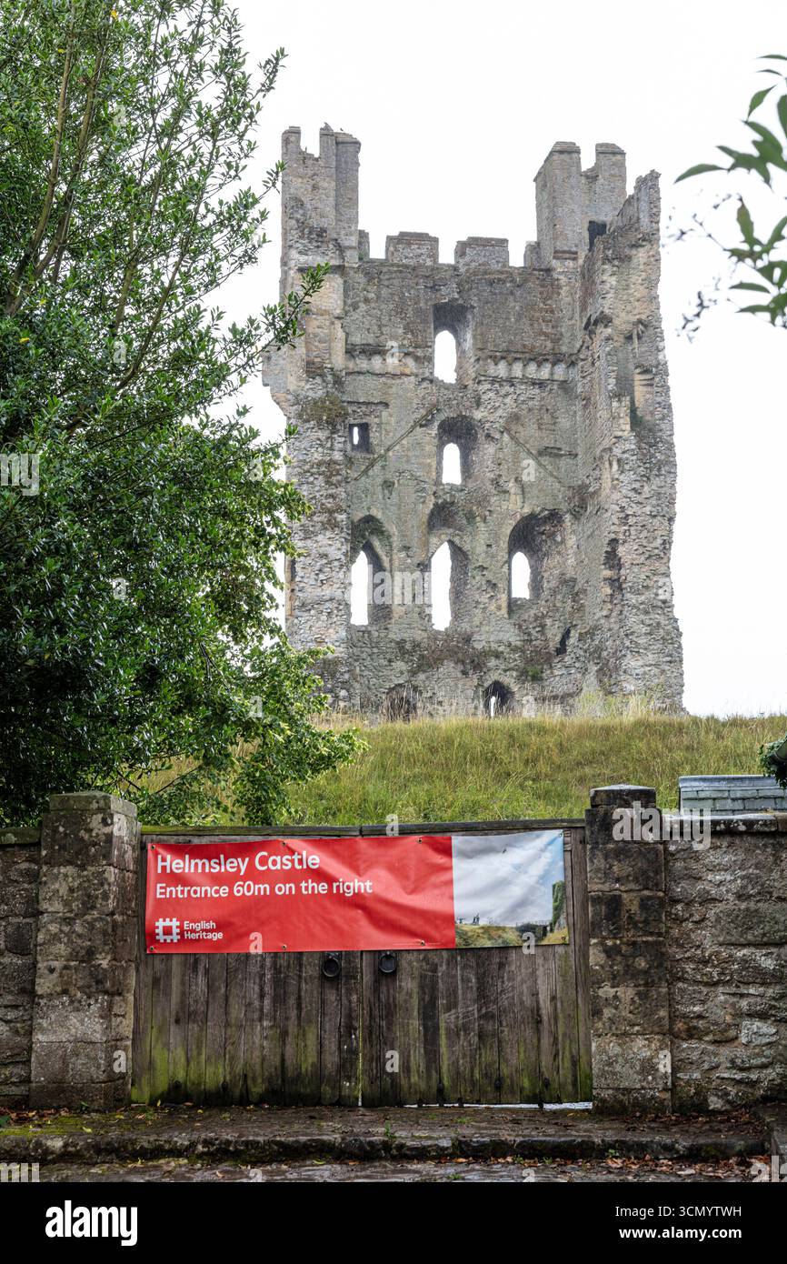Castello di helmsley, Helmsley, Yorkshire, Regno Unito, Inghilterra, Helmsley Town, Helmsley UK, Helmsley England, castello, castelli, rovina, fortezza, ingresso, Foto Stock